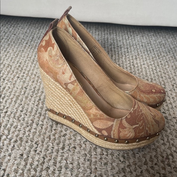 Aldo Multicolor Floral Wedge Shoes - Picture 3 of 4